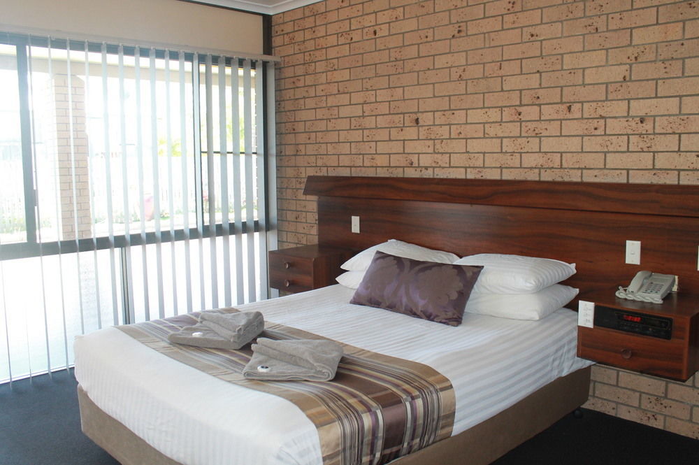 Sarina Motor Inn Экстерьер фото