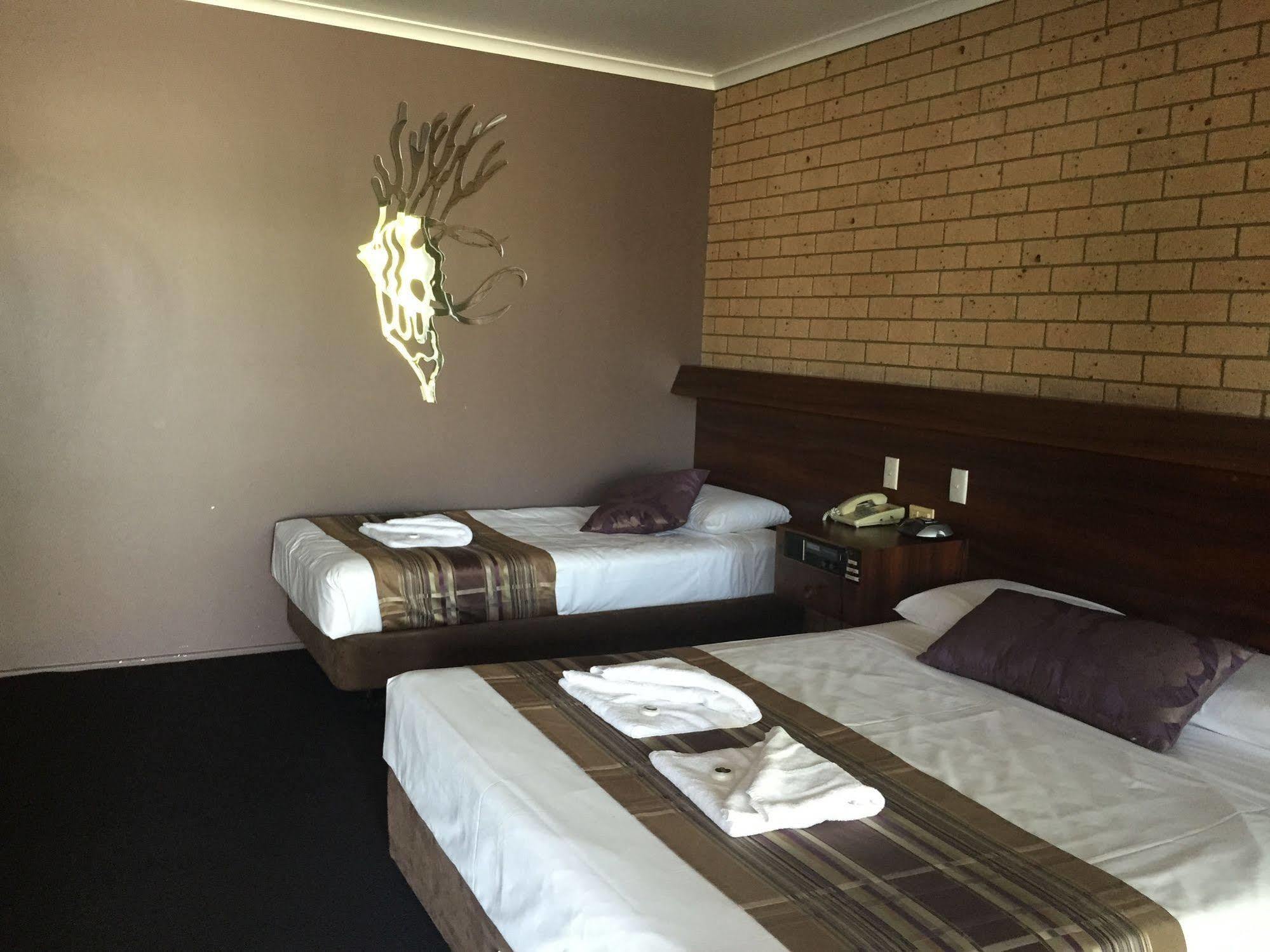 Sarina Motor Inn Экстерьер фото